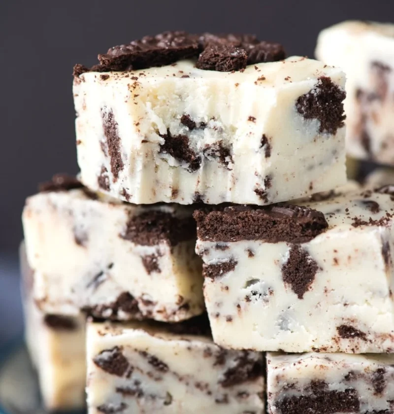 Delicious Oreo Fudge with chocolate and Oreo pieces